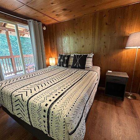 The Cabin In 帕克伍德 外观 照片
