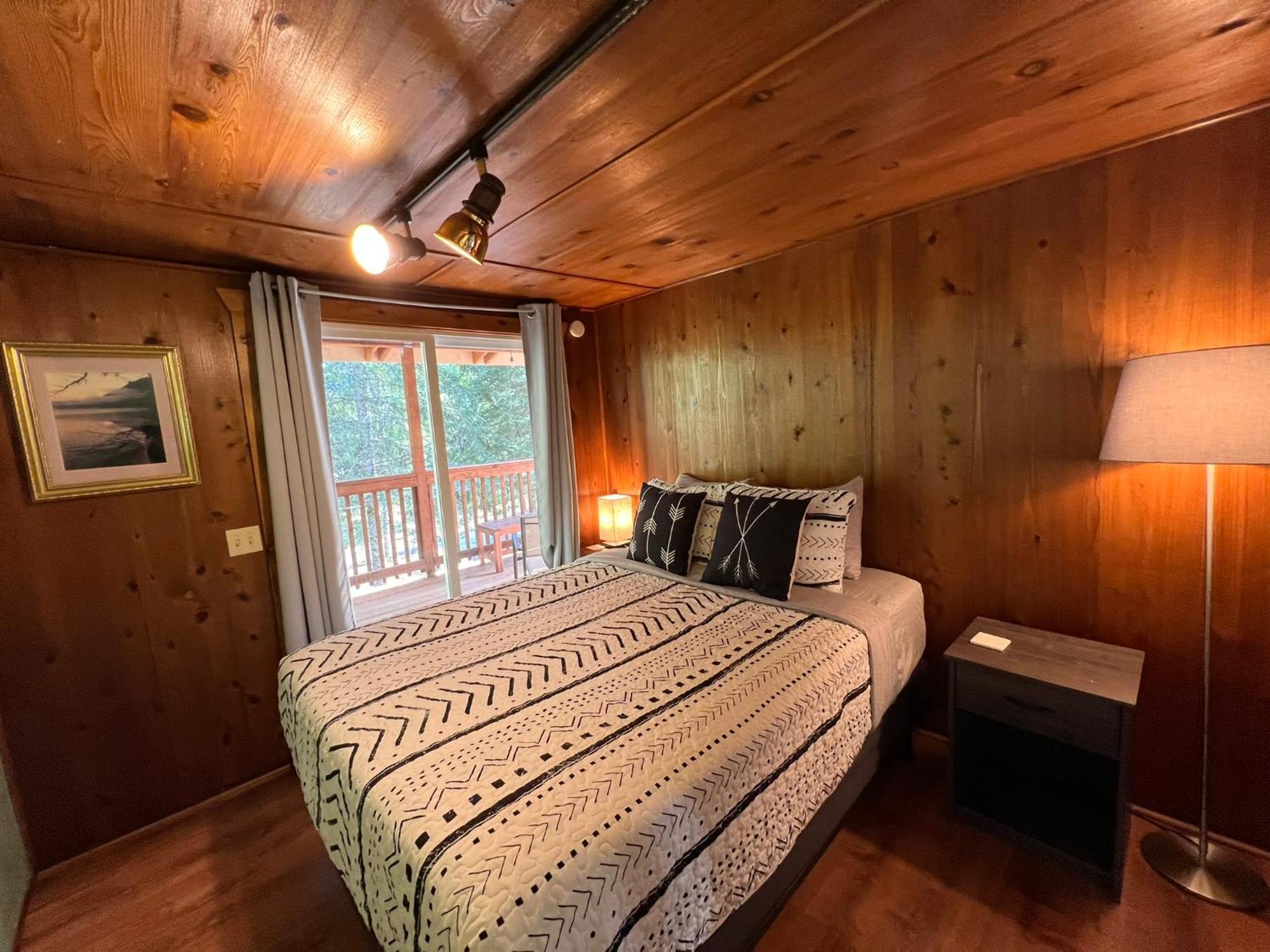 The Cabin In 帕克伍德 外观 照片